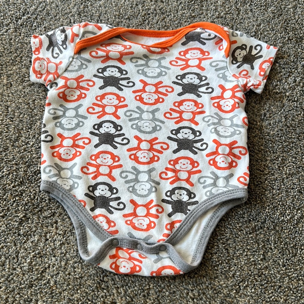 Welcome to the world size 0-3 months white with orange grey and brown monkeys